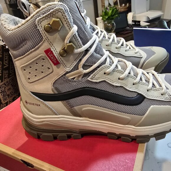 VANS UltraRange EXO Hi Goretex MTE-3 Khaki - Gum Boots VN0A5JHX5SM Men's Sz 9 - Picture 1 of 8